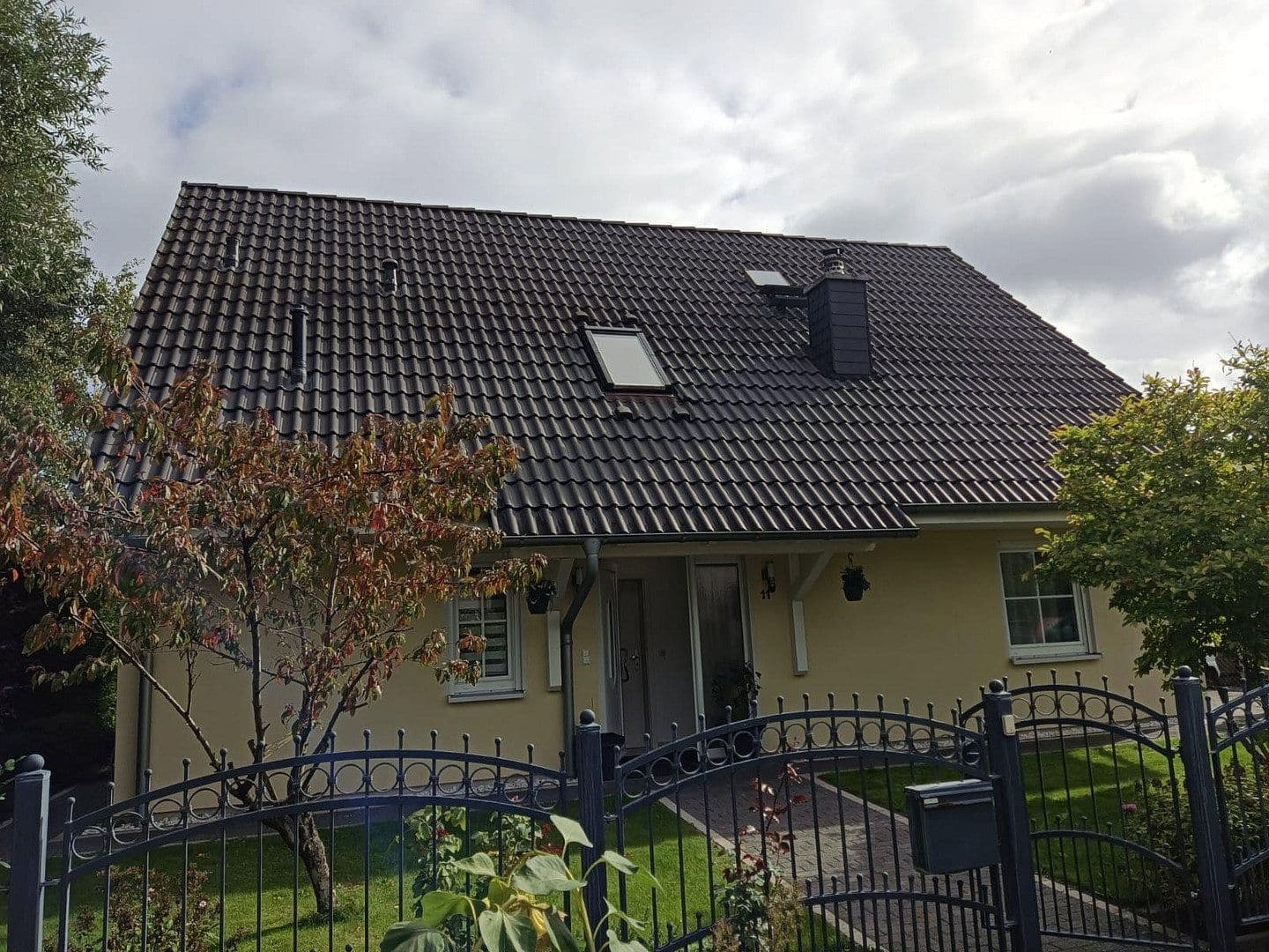 Predaj domu 150 m², pozemek 570 m², Zwinglistr. 11, Falkensee, Brandenbursko Predaj domu 150 m², pozemek 570 m², Zwinglistr. 11, Falkensee, Brandenbursko
