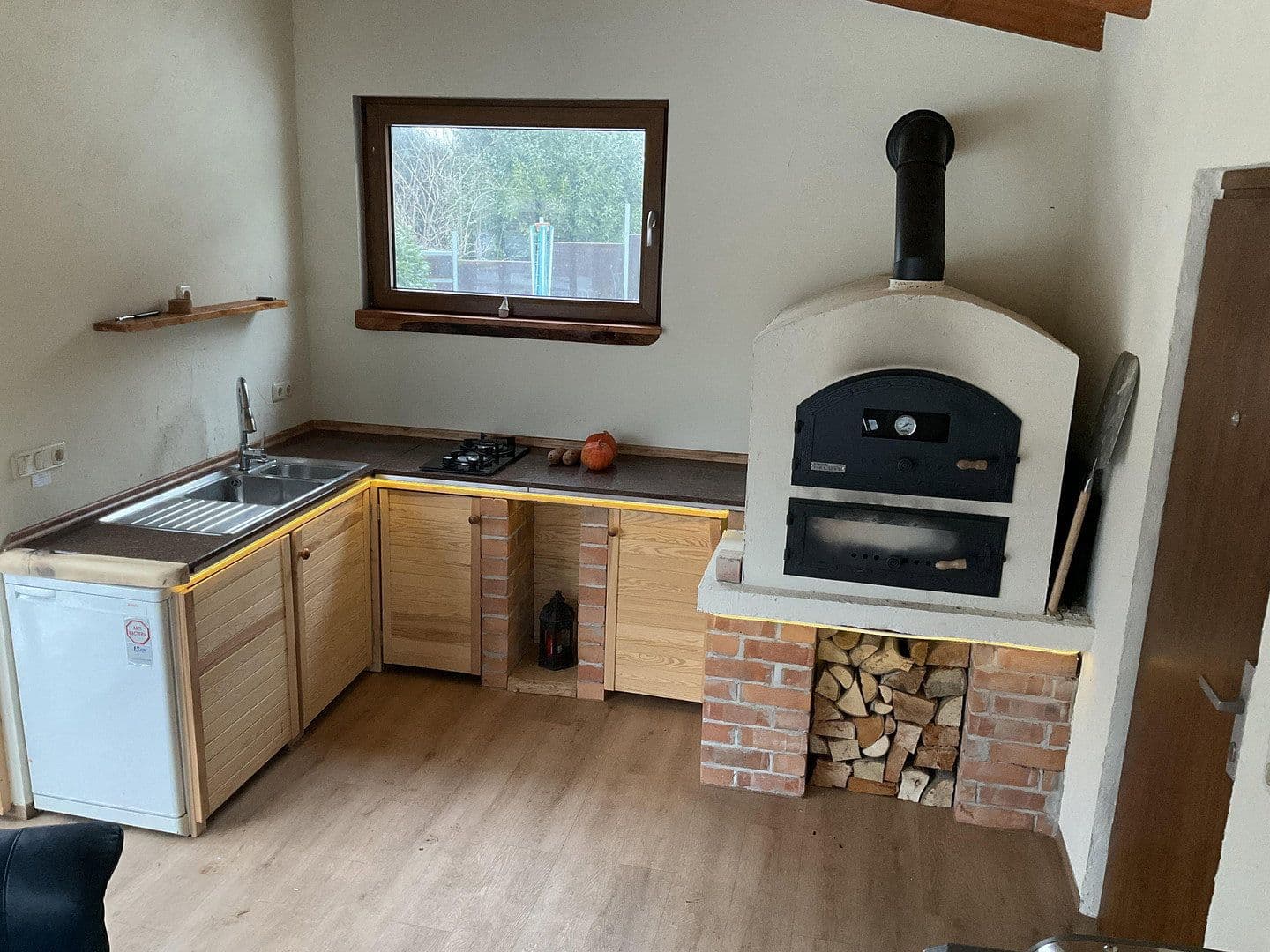 Predaj domu 339 m², pozemek 2.400 m², Kircherstraße 51A, Saalfeld/Saale, Durínsko Predaj domu 339 m², pozemek 2.400 m², Kircherstraße 51A, Saalfeld/Saale, Durínsko