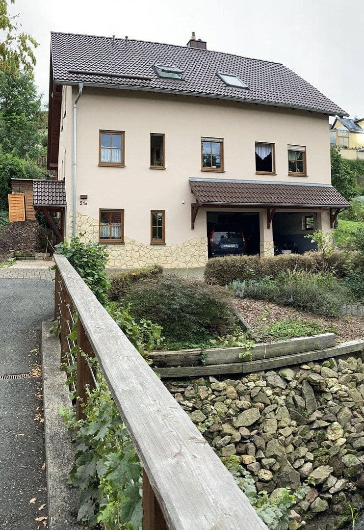 Predaj domu 339 m², pozemek 2.400 m², Kircherstraße 51A, Saalfeld/Saale, Durínsko Predaj domu 339 m², pozemek 2.400 m², Kircherstraße 51A, Saalfeld/Saale, Durínsko