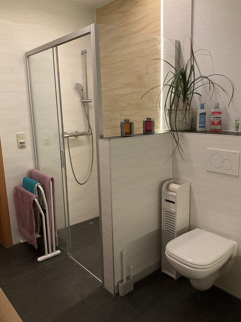 Predaj domu 339 m², pozemek 2.400 m², Kircherstraße 51A, Saalfeld/Saale, Durínsko Predaj domu 339 m², pozemek 2.400 m², Kircherstraße 51A, Saalfeld/Saale, Durínsko