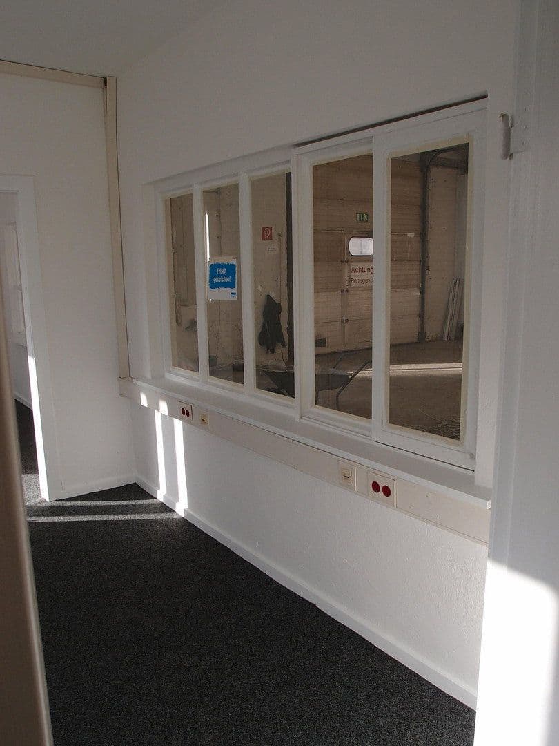 Prenájom nebytového priestoru 500 m², Pinneberg, Šlezvicko-Holštajnsko Prenájom nebytového priestoru 500 m², Pinneberg, Šlezvicko-Holštajnsko