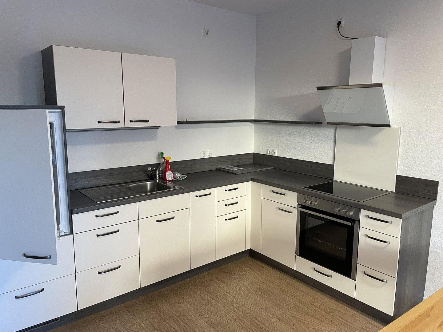 Prenájom bytu 2-izbový 60 m², Schillerstraße 2, Stadthagen, Dolné Sasko Prenájom bytu 2-izbový 60 m², Schillerstraße 2, Stadthagen, Dolné Sasko