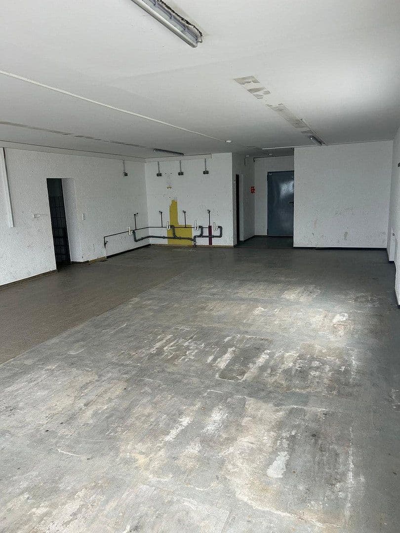 Prenájom nebytového priestoru 110 m², Iserlohn, Severné Porýnie - Westfálsko Prenájom nebytového priestoru 110 m², Iserlohn, Severné Porýnie - Westfálsko
