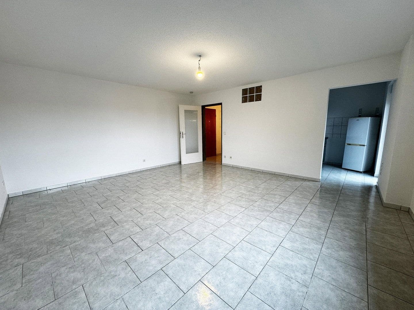 Prenájom bytu 1-izbový 37 m², Bad Wimpfen, Bádensko-Wurttembersko Prenájom bytu 1-izbový 37 m², Bad Wimpfen, Bádensko-Wurttembersko