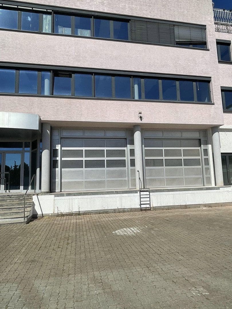 Prenájom nebytového priestoru 260 m², Ditzingen, Bádensko-Wurttembersko Prenájom nebytového priestoru 260 m², Ditzingen, Bádensko-Wurttembersko
