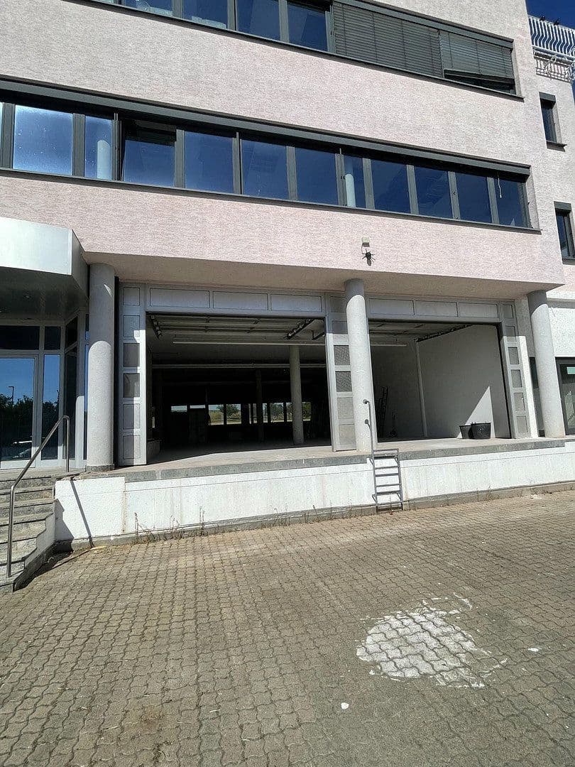 Prenájom nebytového priestoru 260 m², Ditzingen, Bádensko-Wurttembersko Prenájom nebytového priestoru 260 m², Ditzingen, Bádensko-Wurttembersko