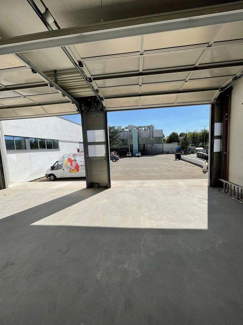 Prenájom nebytového priestoru 260 m², Ditzingen, Bádensko-Wurttembersko Prenájom nebytového priestoru 260 m², Ditzingen, Bádensko-Wurttembersko