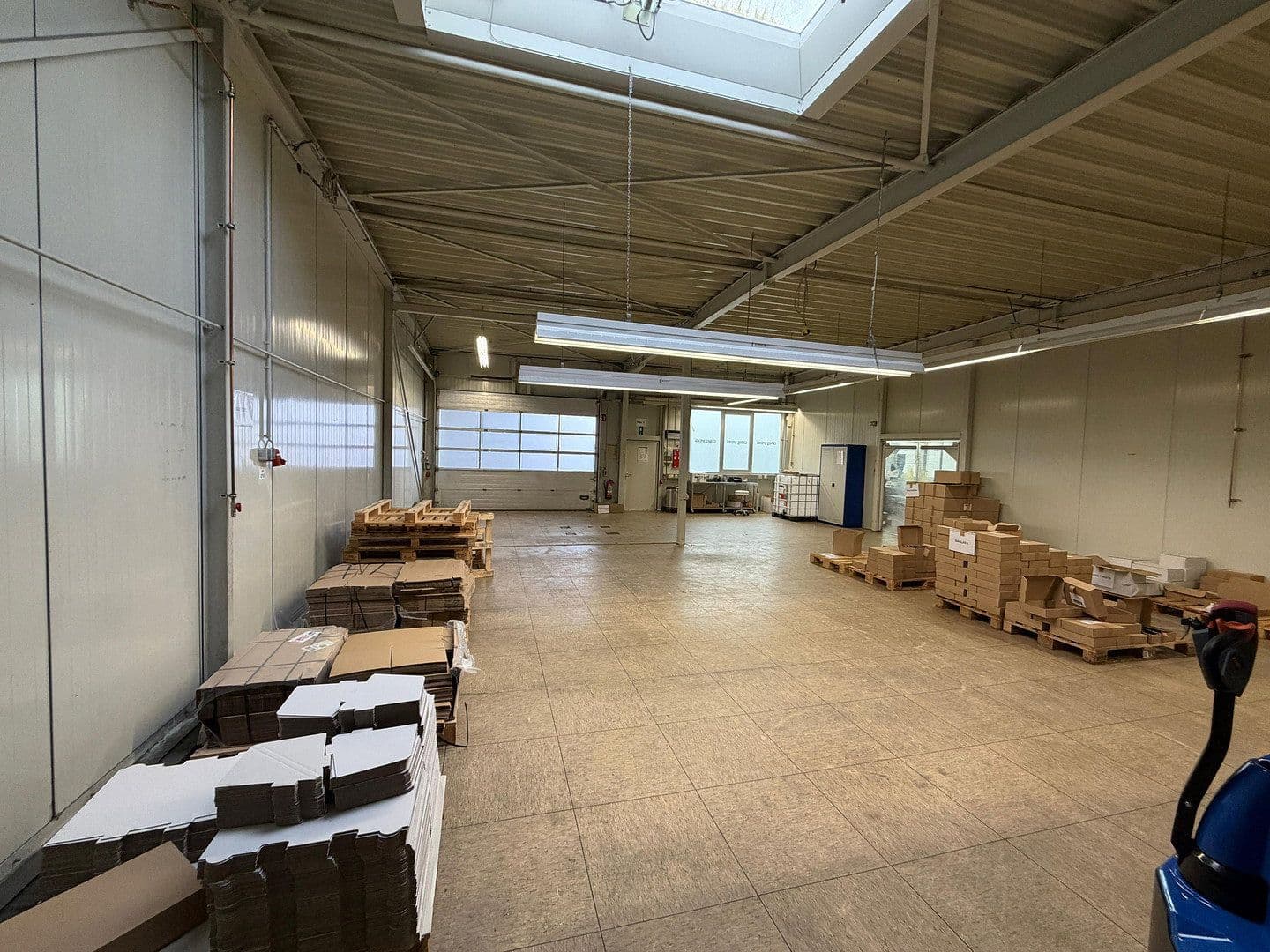 Prenájom nebytového priestoru 446 m², Mackenstedter Straße 8, Stuhr, Dolné Sasko Prenájom nebytového priestoru 446 m², Mackenstedter Straße 8, Stuhr, Dolné Sasko