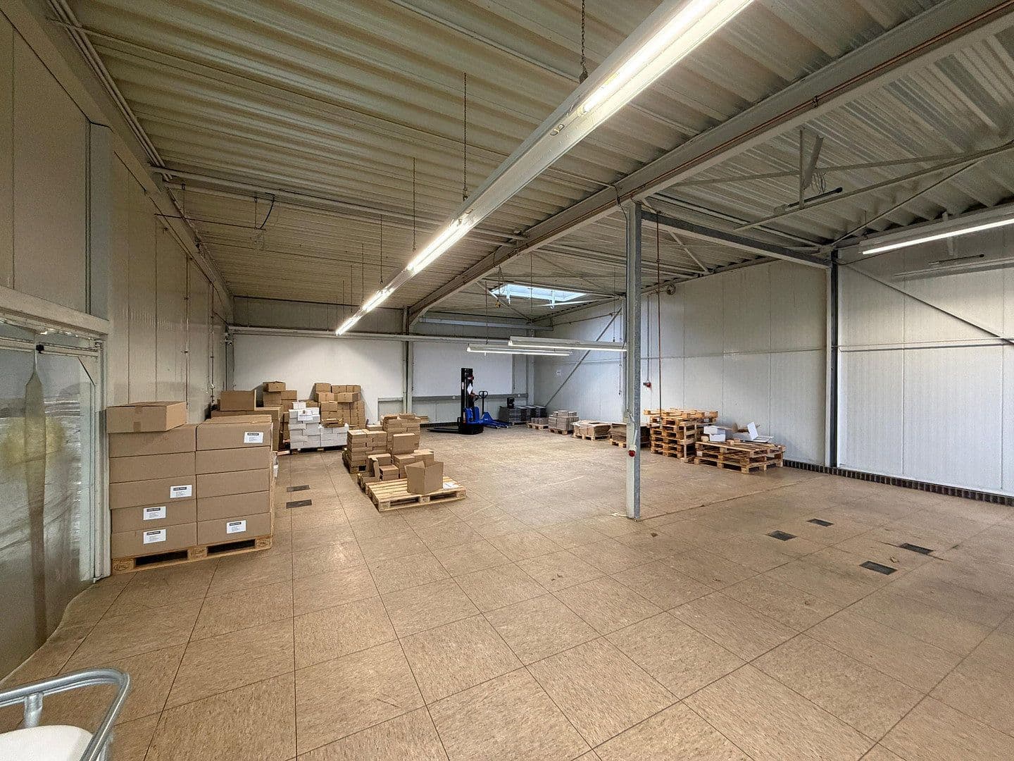 Prenájom nebytového priestoru 446 m², Mackenstedter Straße 8, Stuhr, Dolné Sasko Prenájom nebytového priestoru 446 m², Mackenstedter Straße 8, Stuhr, Dolné Sasko