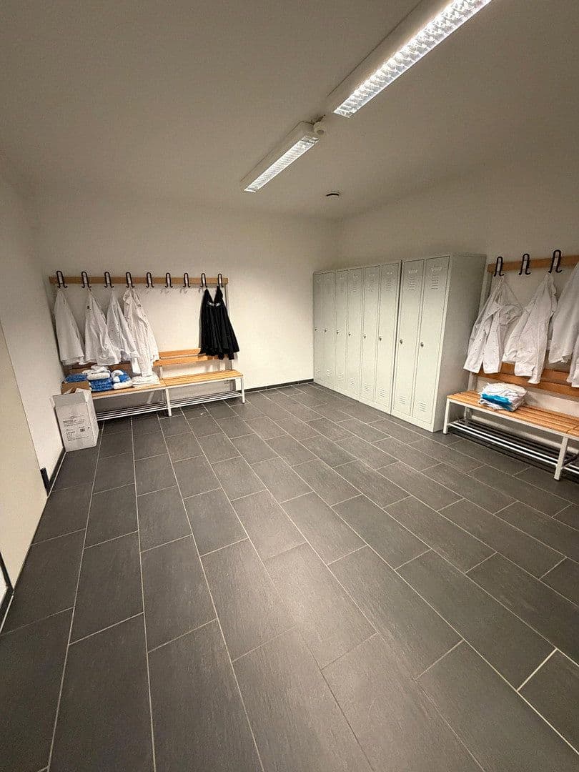 Prenájom nebytového priestoru 446 m², Mackenstedter Straße 8, Stuhr, Dolné Sasko Prenájom nebytového priestoru 446 m², Mackenstedter Straße 8, Stuhr, Dolné Sasko
