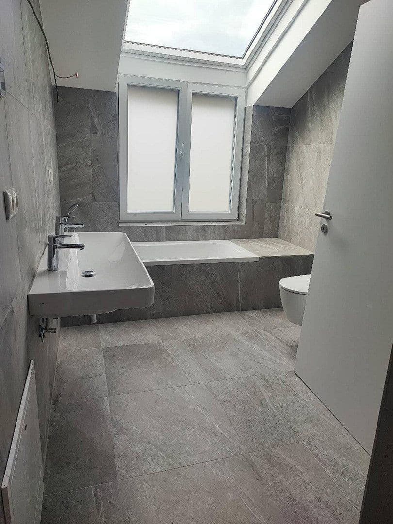 Prenájom domu 112 m², pozemek 151 m², Am Neufeld 34b, Frankfurt am Main, Hesensko Prenájom domu 112 m², pozemek 151 m², Am Neufeld 34b, Frankfurt am Main, Hesensko