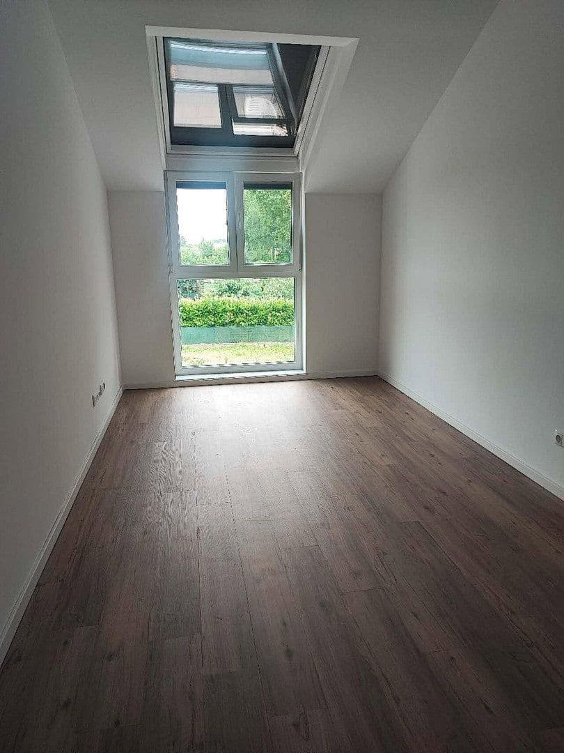 Prenájom domu 112 m², pozemek 151 m², Am Neufeld 34b, Frankfurt am Main, Hesensko Prenájom domu 112 m², pozemek 151 m², Am Neufeld 34b, Frankfurt am Main, Hesensko