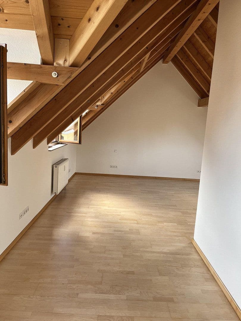Prenájom bytu 2-izbový 125 m², Ehrenkirchen, Bádensko-Wurttembersko Prenájom bytu 2-izbový 125 m², Ehrenkirchen, Bádensko-Wurttembersko