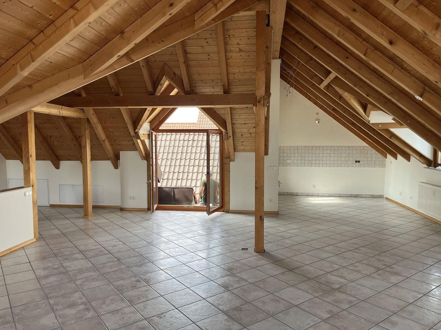 Prenájom bytu 2-izbový 125 m², Ehrenkirchen, Bádensko-Wurttembersko Prenájom bytu 2-izbový 125 m², Ehrenkirchen, Bádensko-Wurttembersko
