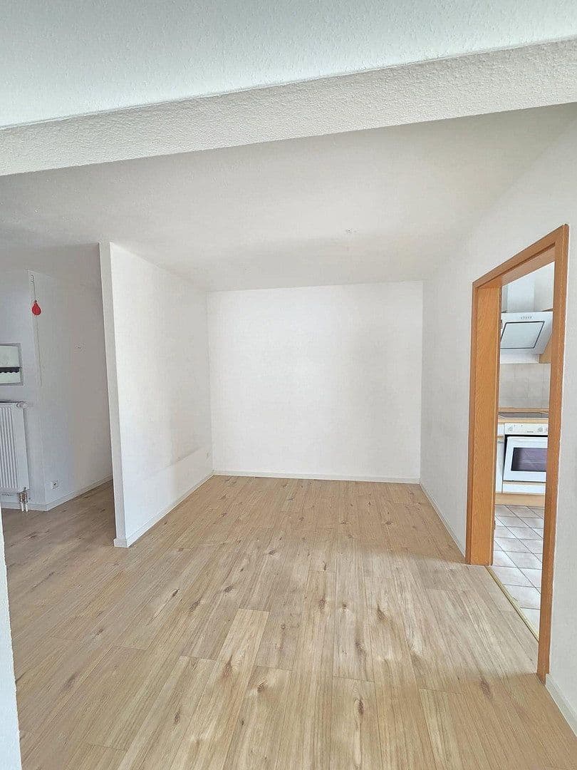 Prenájom bytu 3-izbový 80 m², Neuenburg am Rhein, Bádensko-Wurttembersko Prenájom bytu 3-izbový 80 m², Neuenburg am Rhein, Bádensko-Wurttembersko
