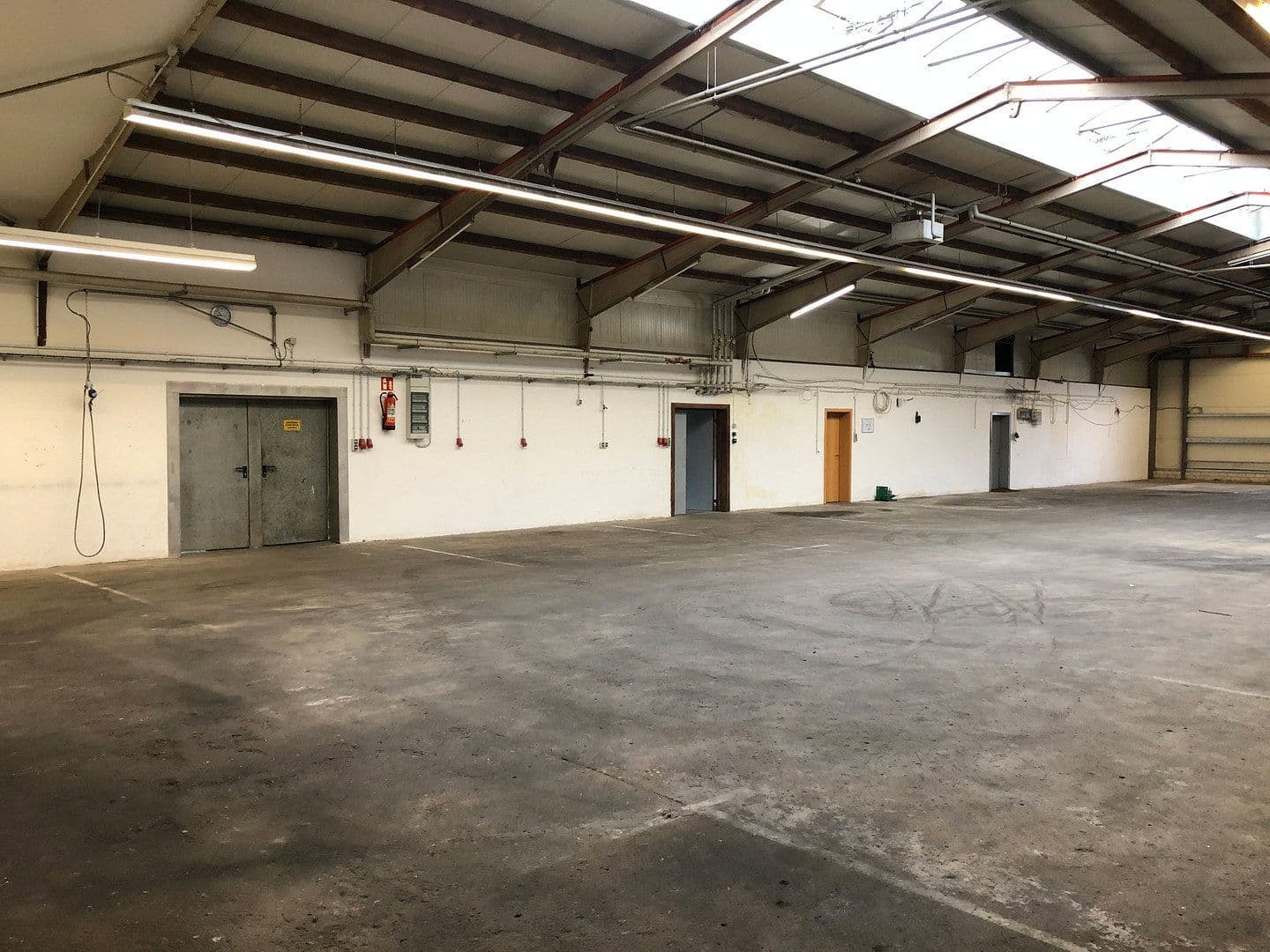 Prenájom nebytového priestoru 1.700 m², Wöstendöllen 24, Visbek, Dolné Sasko Prenájom nebytového priestoru 1.700 m², Wöstendöllen 24, Visbek, Dolné Sasko