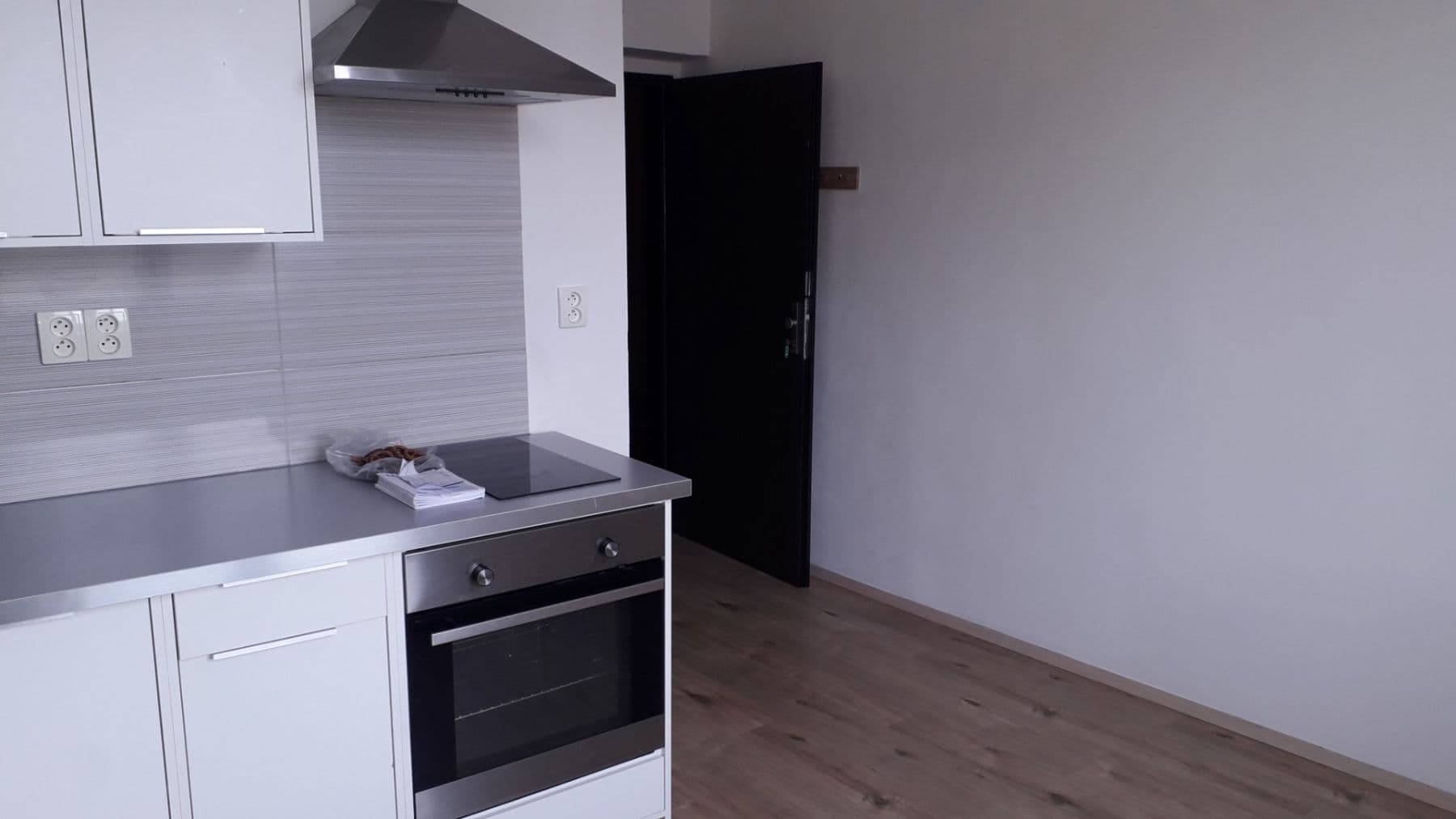 Prenájom bytu Garsoniéra 20 m², Husova tř., České Budějovice, Jihočeský kraj Prenájom bytu Garsoniéra 20 m², Husova tř., České Budějovice, Jihočeský kraj
