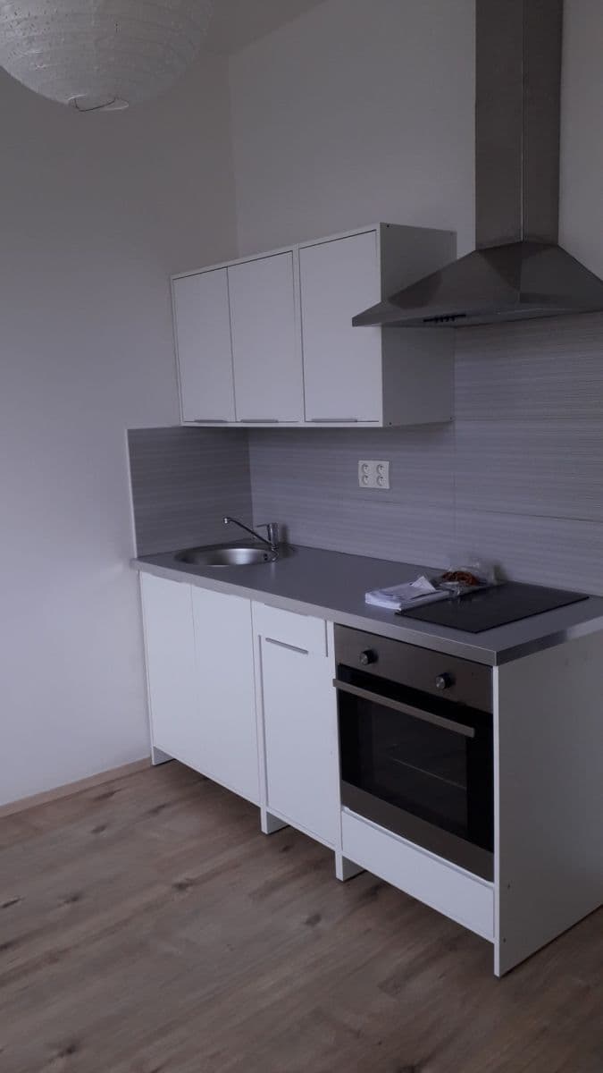 Prenájom bytu Garsoniéra 20 m², Husova tř., České Budějovice, Jihočeský kraj Prenájom bytu Garsoniéra 20 m², Husova tř., České Budějovice, Jihočeský kraj