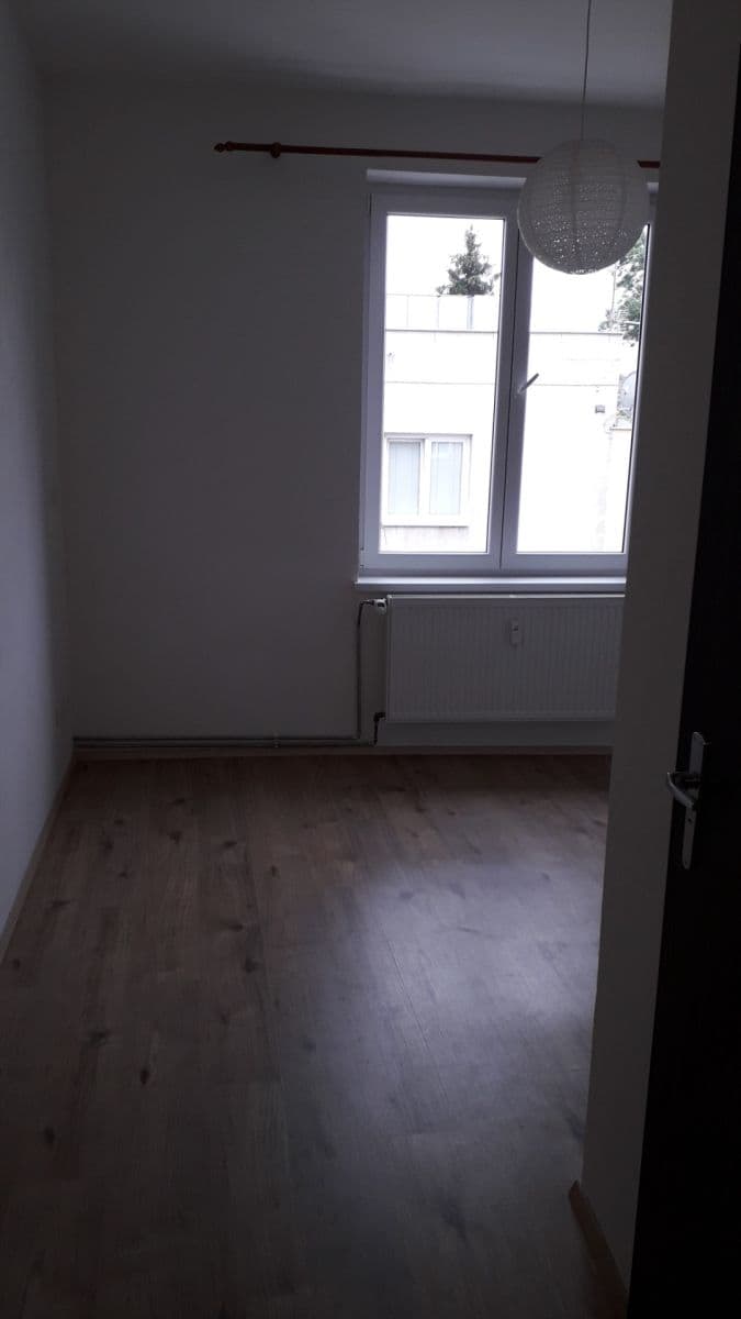 Prenájom bytu Garsoniéra 20 m², Husova tř., České Budějovice, Jihočeský kraj Prenájom bytu Garsoniéra 20 m², Husova tř., České Budějovice, Jihočeský kraj