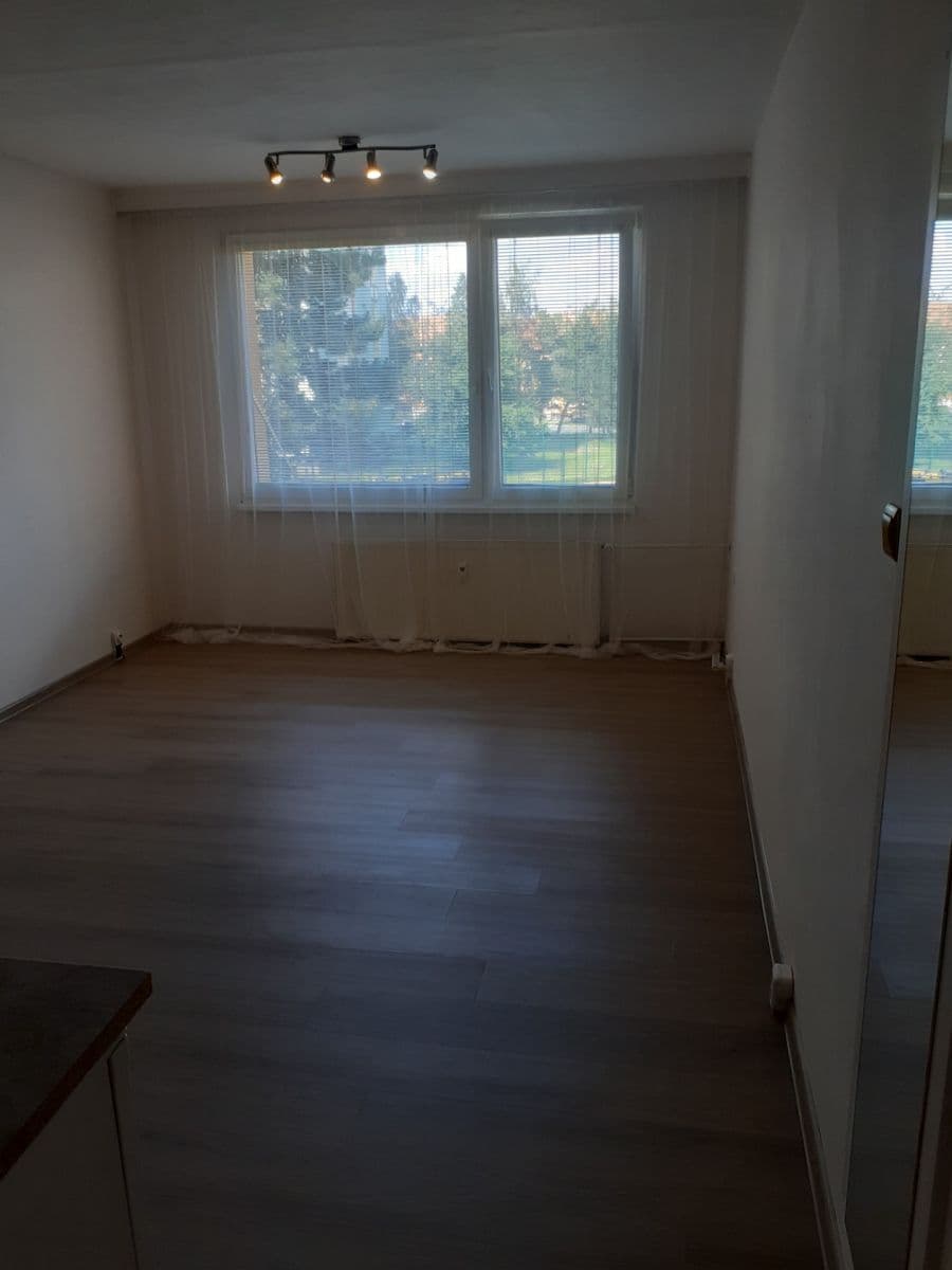 Prenájom bytu 1-izbový 27 m², Jana Drdy, Příbram, Středočeský kraj Prenájom bytu 1-izbový 27 m², Jana Drdy, Příbram, Středočeský kraj