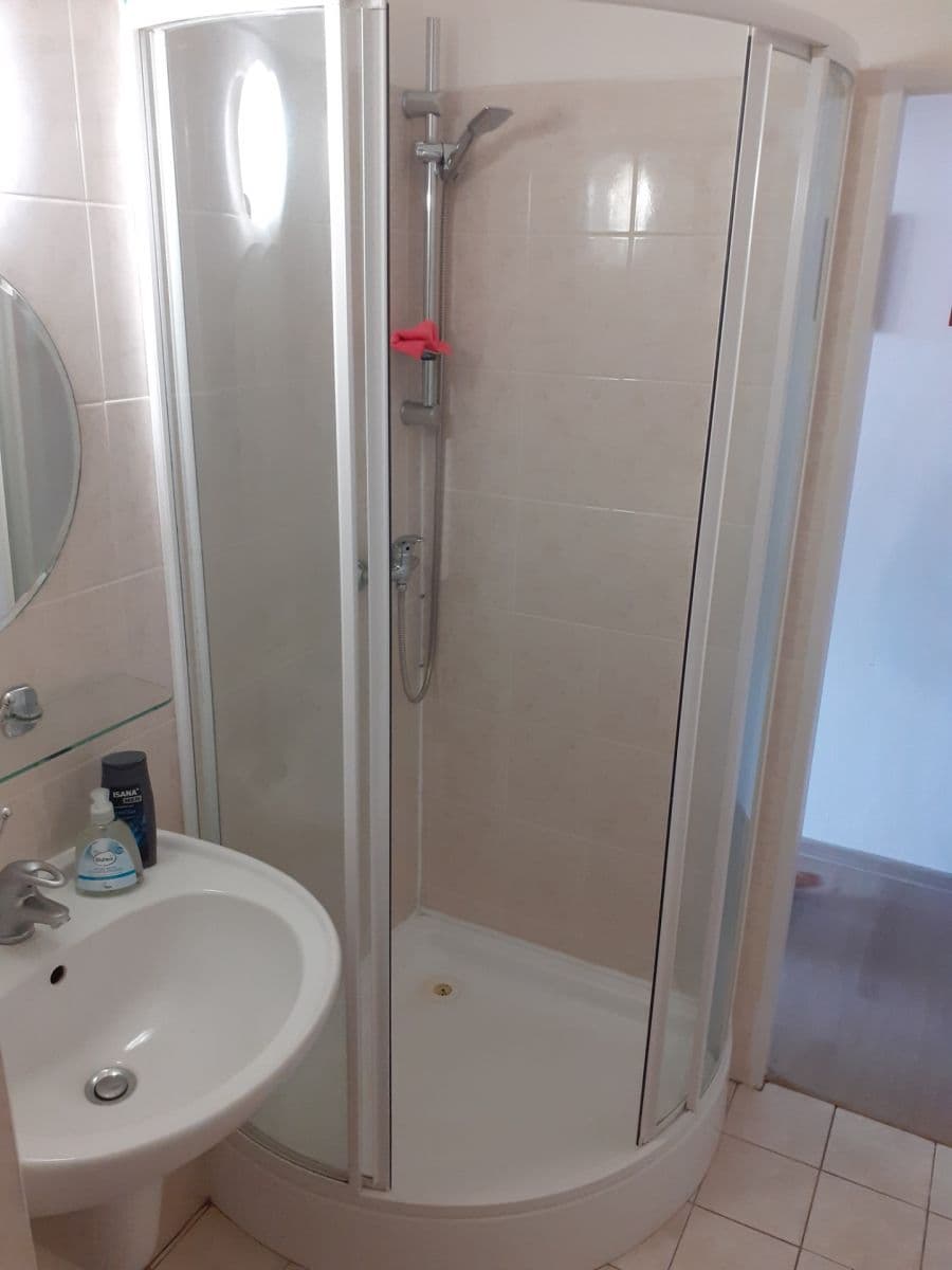 Prenájom bytu 1-izbový 27 m², Jana Drdy, Příbram, Středočeský kraj Prenájom bytu 1-izbový 27 m², Jana Drdy, Příbram, Středočeský kraj