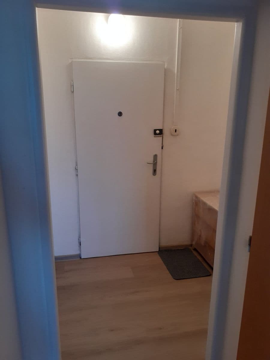 Prenájom bytu 1-izbový 27 m², Jana Drdy, Příbram, Středočeský kraj Prenájom bytu 1-izbový 27 m², Jana Drdy, Příbram, Středočeský kraj