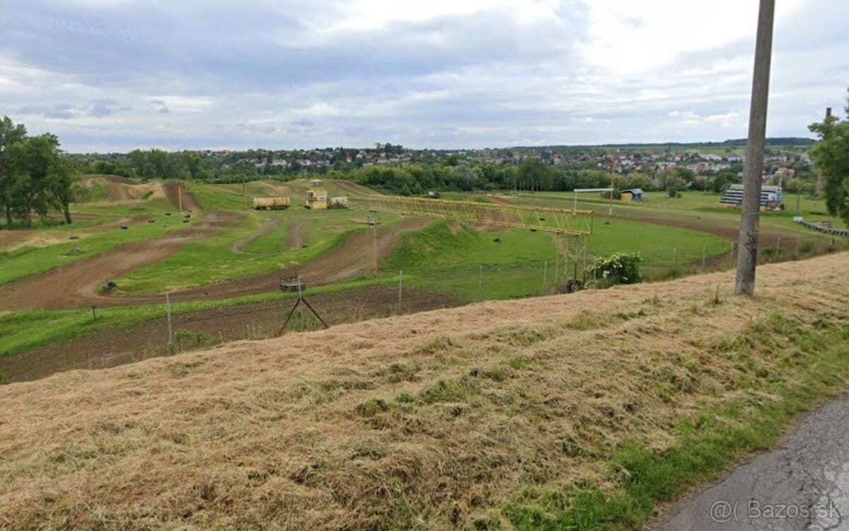 Predaj pozemku 43.000 m², Šenkvice, Bratislavský kraj Predaj pozemku 43.000 m², Šenkvice, Bratislavský kraj
