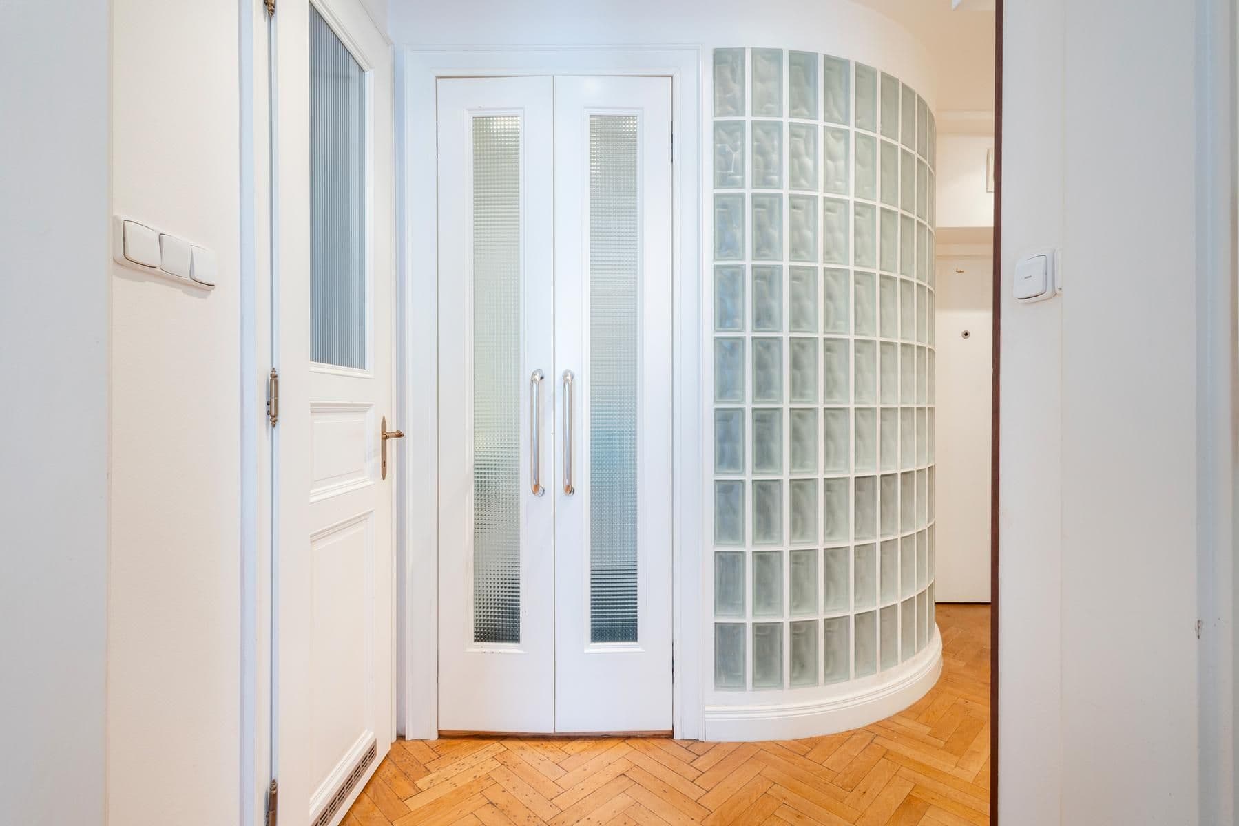 Predaj bytu 2-izbový 55 m², Plaská, Praha, Praha Predaj bytu 2-izbový 55 m², Plaská, Praha, Praha