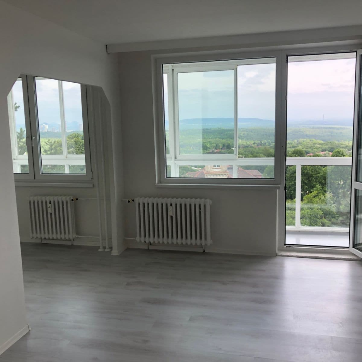 Prenájom bytu 4-izbový 99 m², Luční, Litvínov, Ústecký kraj Prenájom bytu 4-izbový 99 m², Luční, Litvínov, Ústecký kraj