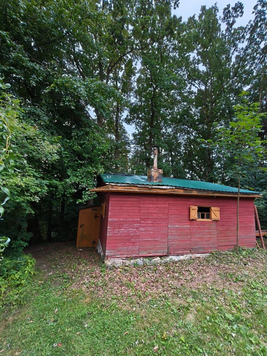 Predaj rekreačného objektu 31 m², pozemok 31 m², Křižanovice, Pardubický kraj Predaj rekreačného objektu 31 m², pozemok 31 m², Křižanovice, Pardubický kraj