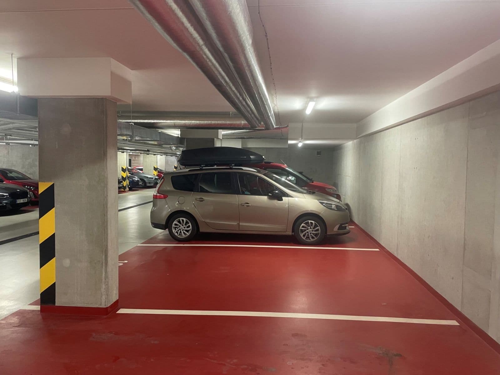 Prenájom nebytového priestoru 13 m², Fikerova, Praha, Praha Prenájom nebytového priestoru 13 m², Fikerova, Praha, Praha