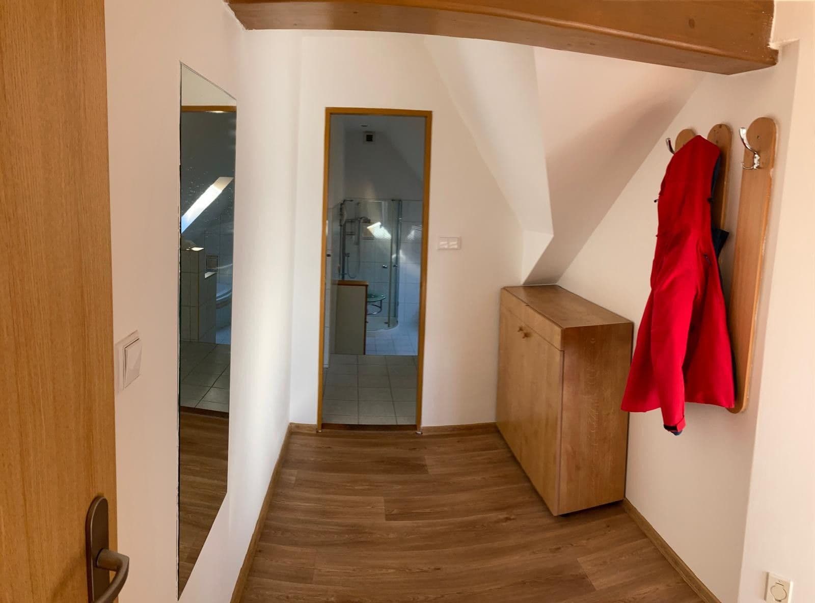 Prenájom bytu 5-izbový 126 m², Osvoboditelů, Hlučín, Moravskoslezský kraj Prenájom bytu 5-izbový 126 m², Osvoboditelů, Hlučín, Moravskoslezský kraj
