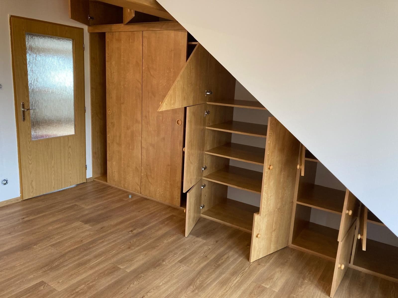 Prenájom bytu 5-izbový 126 m², Osvoboditelů, Hlučín, Moravskoslezský kraj Prenájom bytu 5-izbový 126 m², Osvoboditelů, Hlučín, Moravskoslezský kraj