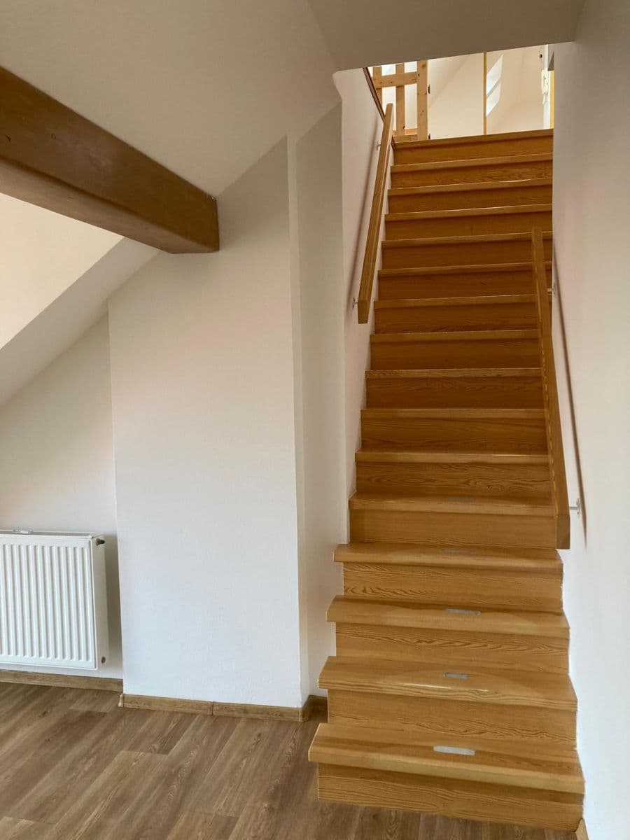 Prenájom bytu 5-izbový 126 m², Osvoboditelů, Hlučín, Moravskoslezský kraj Prenájom bytu 5-izbový 126 m², Osvoboditelů, Hlučín, Moravskoslezský kraj