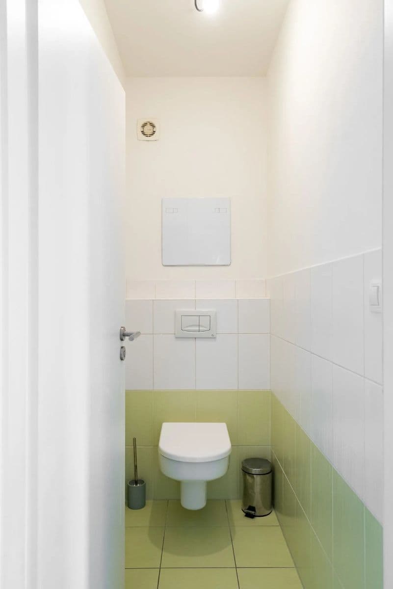 Predaj bytu 3-izbový 74 m², K Meteoru, Hradec Králové, Královéhradecký kraj Predaj bytu 3-izbový 74 m², K Meteoru, Hradec Králové, Královéhradecký kraj