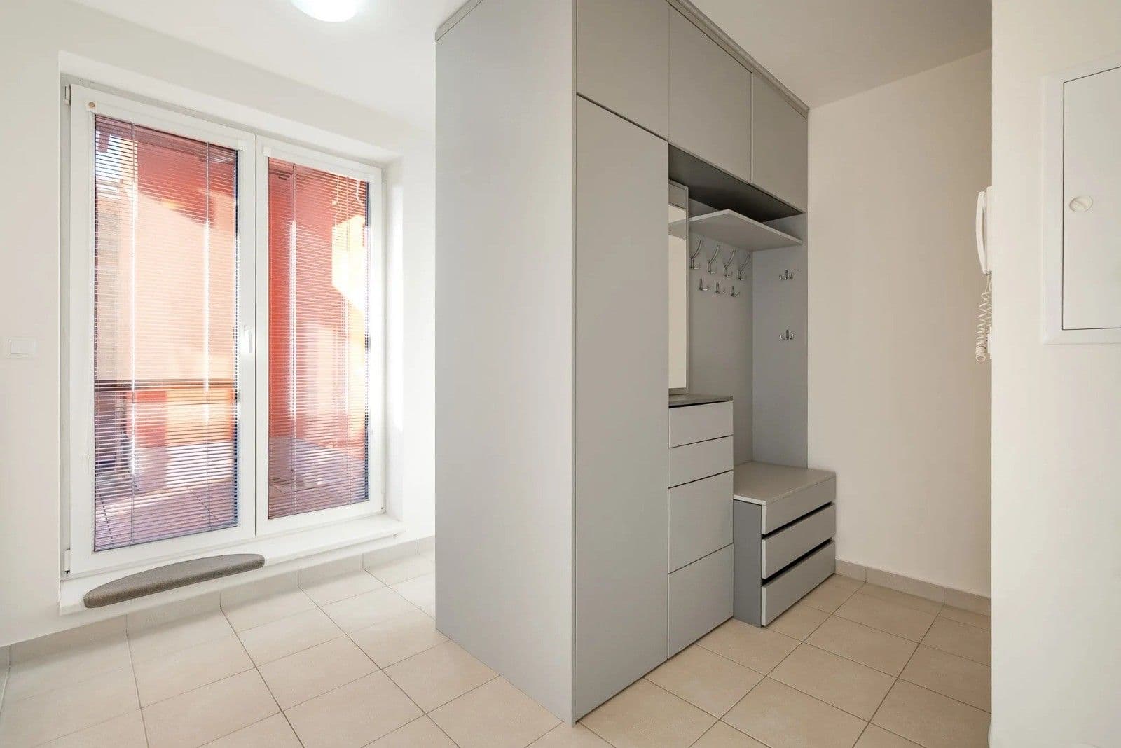 Predaj bytu 3-izbový 74 m², K Meteoru, Hradec Králové, Královéhradecký kraj Predaj bytu 3-izbový 74 m², K Meteoru, Hradec Králové, Královéhradecký kraj