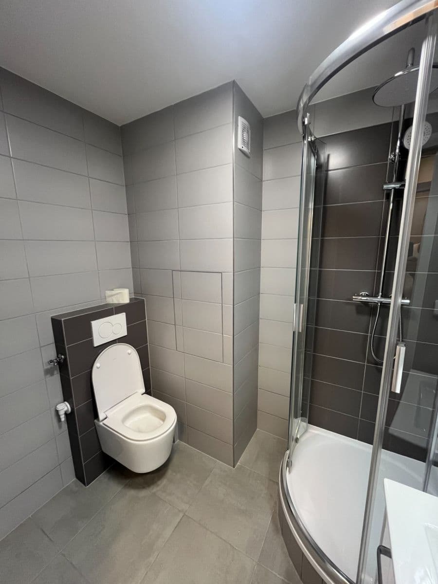 Prenájom bytu 1-izbový 38 m², Jižní, Semily, Liberecký kraj Prenájom bytu 1-izbový 38 m², Jižní, Semily, Liberecký kraj