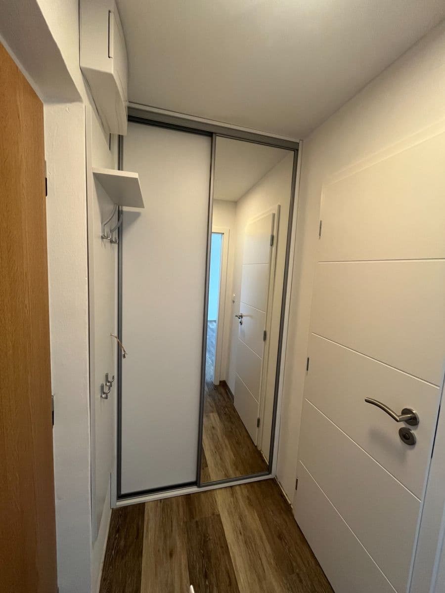 Prenájom bytu 1-izbový 38 m², Jižní, Semily, Liberecký kraj Prenájom bytu 1-izbový 38 m², Jižní, Semily, Liberecký kraj