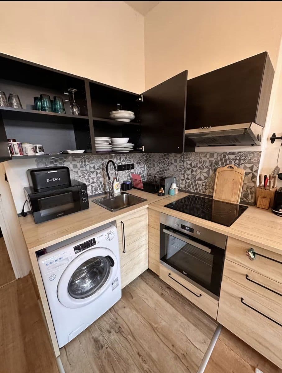 Prenájom bytu 26 m², Na Maninách, Praha, Praha Prenájom bytu 26 m², Na Maninách, Praha, Praha
