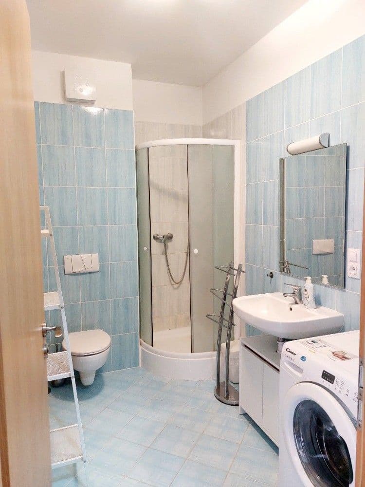 Prenájom bytu 2-izbový 52 m², Křižíkova, Praha, Praha Prenájom bytu 2-izbový 52 m², Křižíkova, Praha, Praha