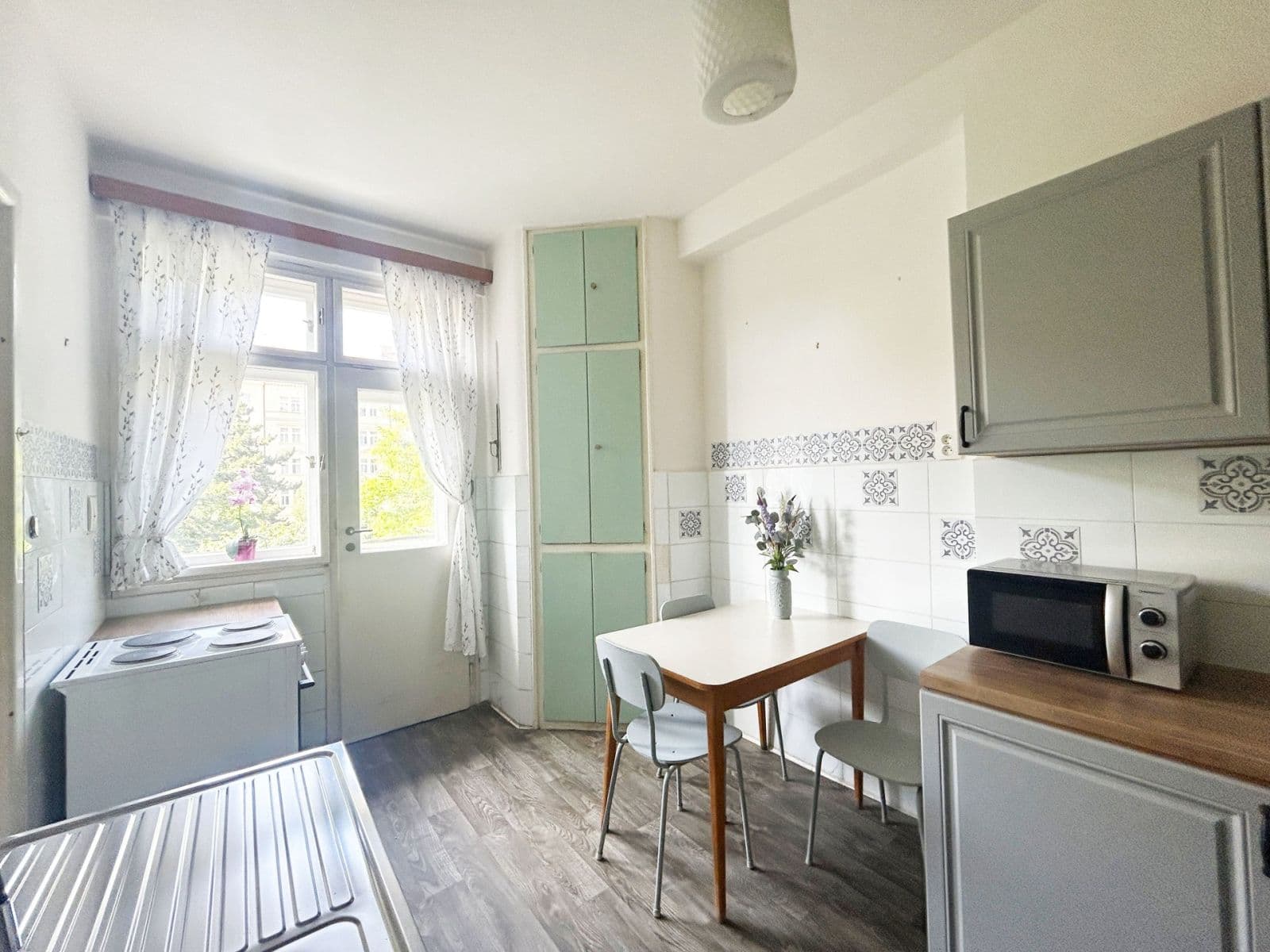 Prenájom bytu 2-izbový 73 m², Milady Horákové, Praha, Praha Prenájom bytu 2-izbový 73 m², Milady Horákové, Praha, Praha