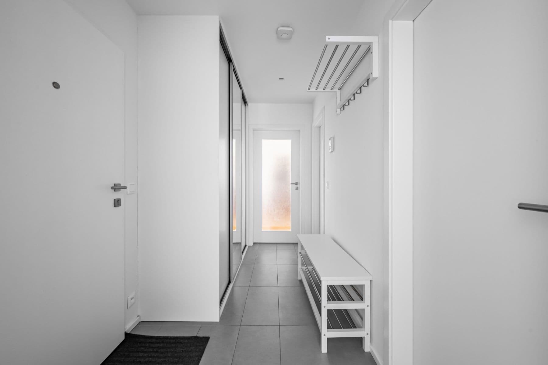 Prenájom bytu 2-izbový 61 m², Altajská, Praha, Praha Prenájom bytu 2-izbový 61 m², Altajská, Praha, Praha