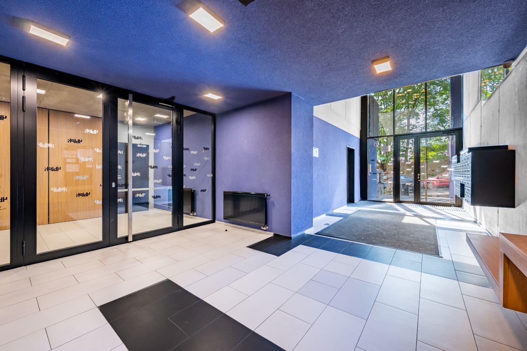 Prenájom bytu 2-izbový 61 m², Altajská, Praha, Praha Prenájom bytu 2-izbový 61 m², Altajská, Praha, Praha