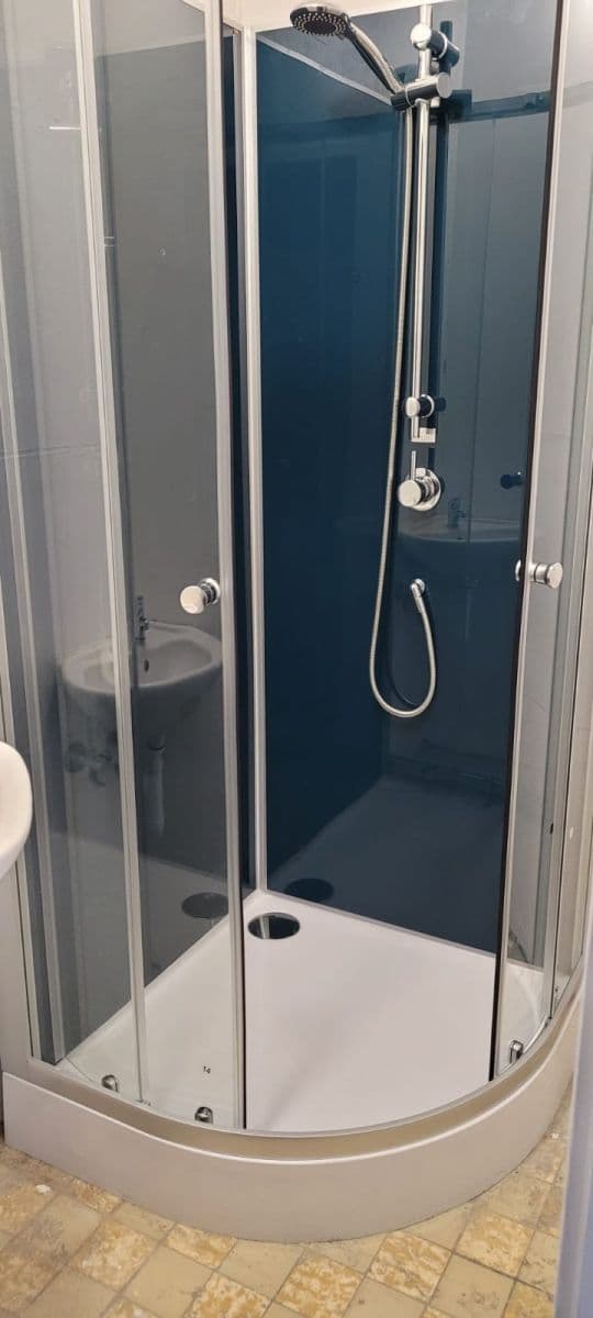 Prenájom bytu 1-izbový 44 m², tř. Kosmonautů, Olomouc, Olomoucký kraj Prenájom bytu 1-izbový 44 m², tř. Kosmonautů, Olomouc, Olomoucký kraj