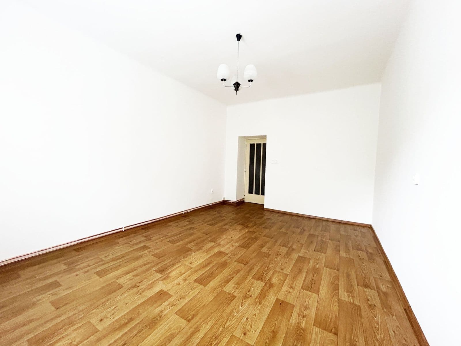 Prenájom bytu 2-izbový 50 m², Vlastislavova, Praha, Praha Prenájom bytu 2-izbový 50 m², Vlastislavova, Praha, Praha