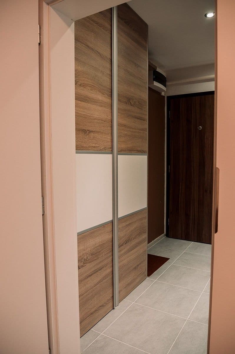 Prenájom bytu 1-izbový 38 m², Novohorská, Rača, Bratislavský kraj Prenájom bytu 1-izbový 38 m², Novohorská, Rača, Bratislavský kraj