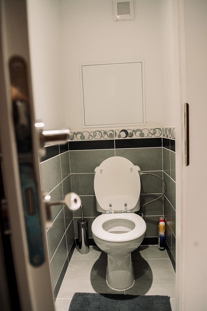 Prenájom bytu 1-izbový 38 m², Novohorská, Rača, Bratislavský kraj Prenájom bytu 1-izbový 38 m², Novohorská, Rača, Bratislavský kraj