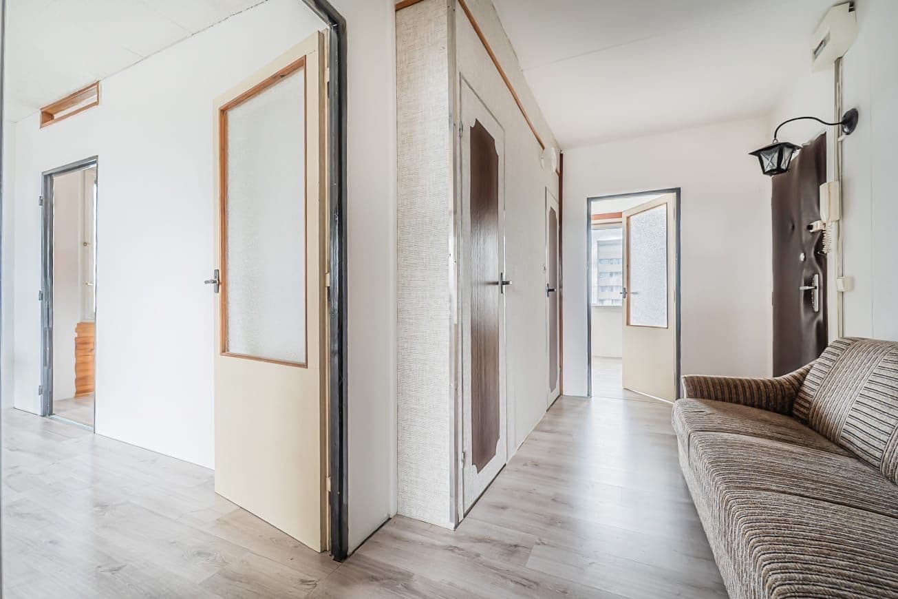 Prenájom bytu 4-izbový 62 m², Tajovského, Praha, Praha Prenájom bytu 4-izbový 62 m², Tajovského, Praha, Praha