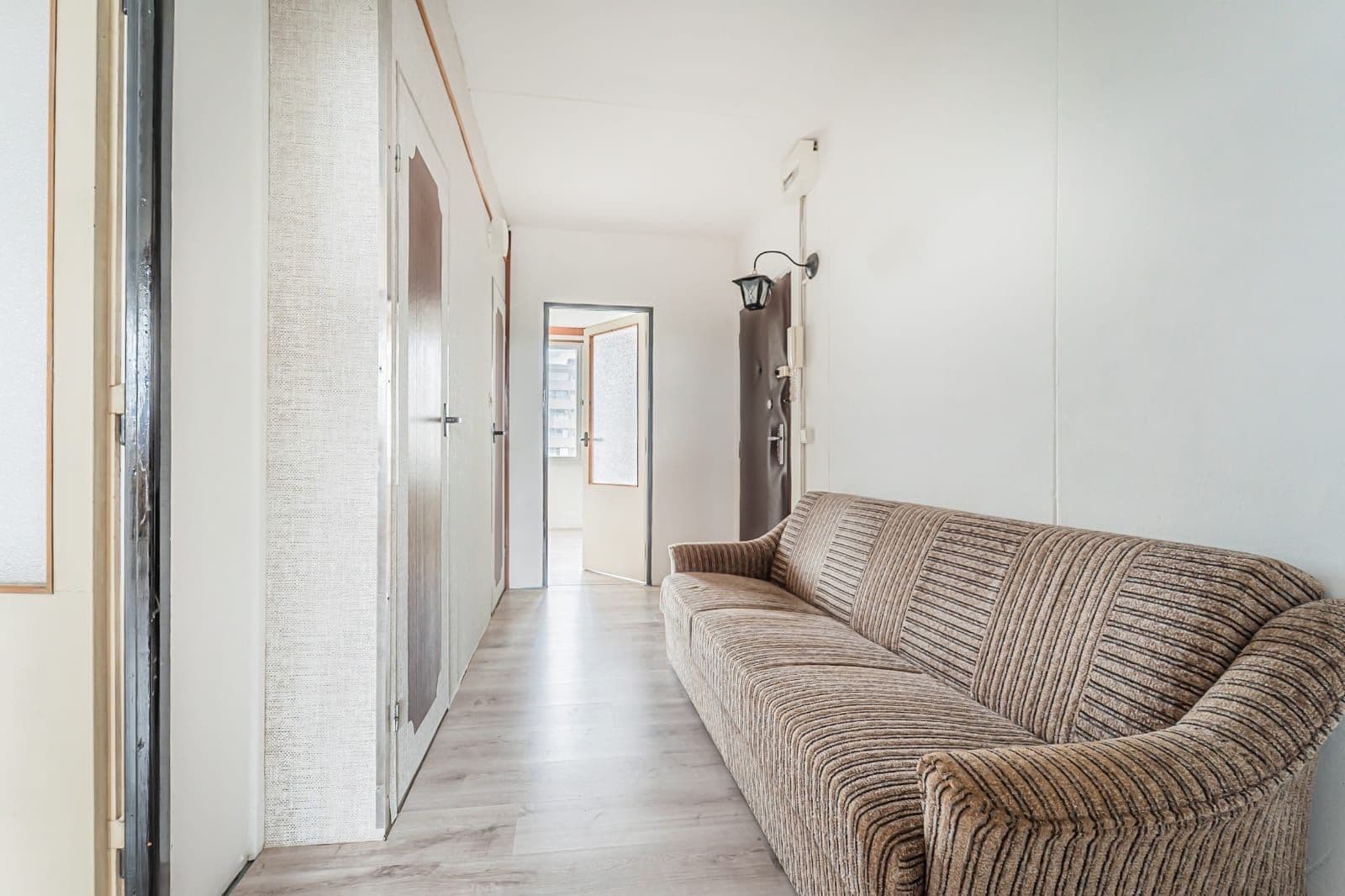 Prenájom bytu 4-izbový 62 m², Tajovského, Praha, Praha Prenájom bytu 4-izbový 62 m², Tajovského, Praha, Praha