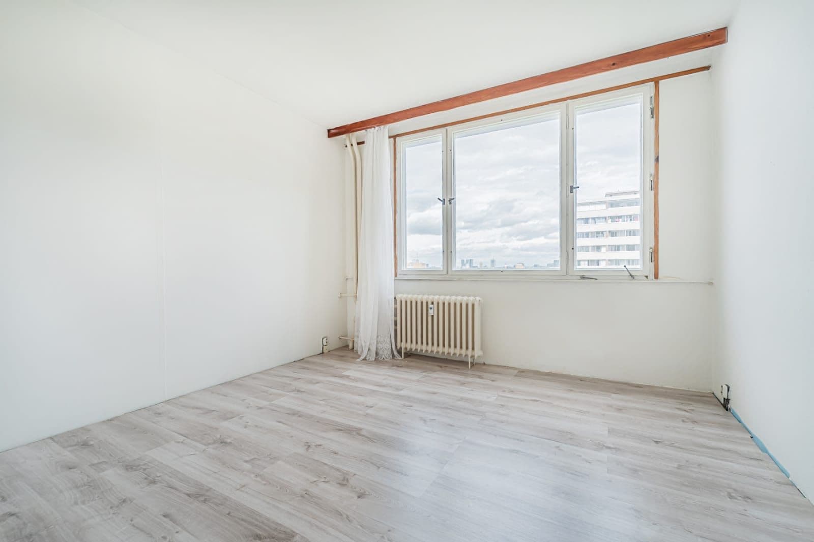 Prenájom bytu 4-izbový 62 m², Tajovského, Praha, Praha Prenájom bytu 4-izbový 62 m², Tajovského, Praha, Praha